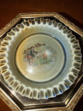 Wade Irish Donegal Pottery Shamrock Stoneware Plate - Cream Green